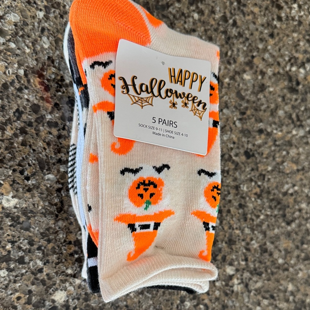 NEW Halloween Themed Socks pack of 5
